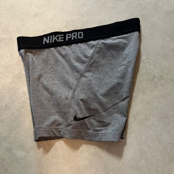 Nike pro athletic shorts. Small. Wide waistband. Gray. - Picture 2 of 5